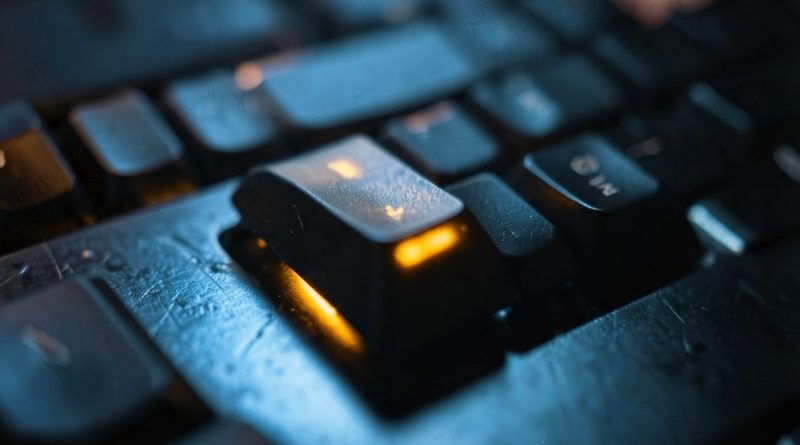 Malware em jogos do Steam infecta 8 mil dispositivos e acessa 80 carteiras de criptomoedas - malware Steam carteiras crypto